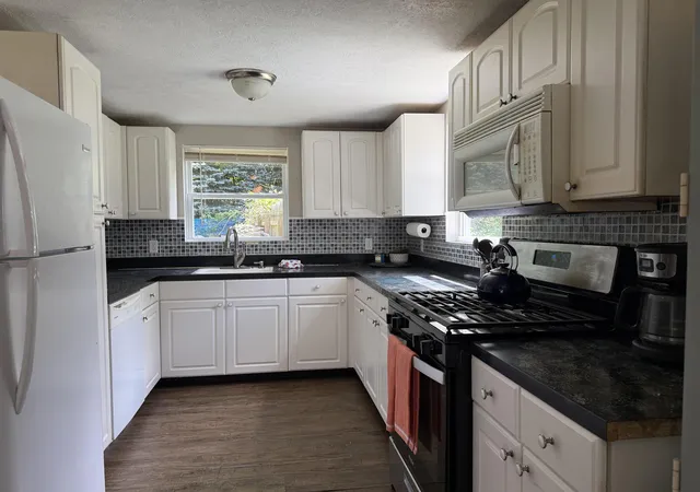 4th image of 4972 Ne E Shore Dr, Kalkaska, MI 49646 | MLS# 78080071555