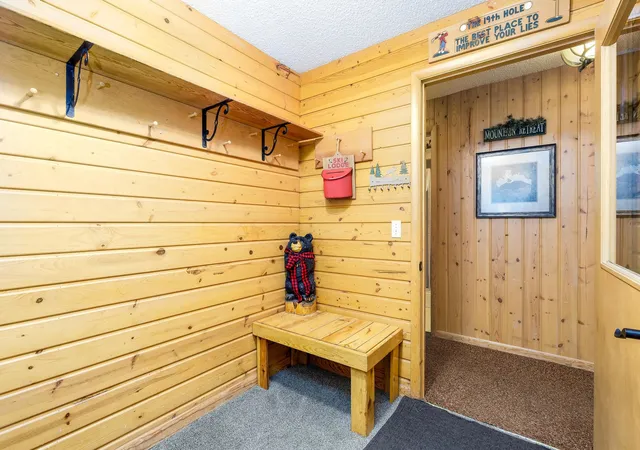 4th image of 12132 Crystal Mountain Dr, Thompsonville, MI 49683 | MLS# 78080071556