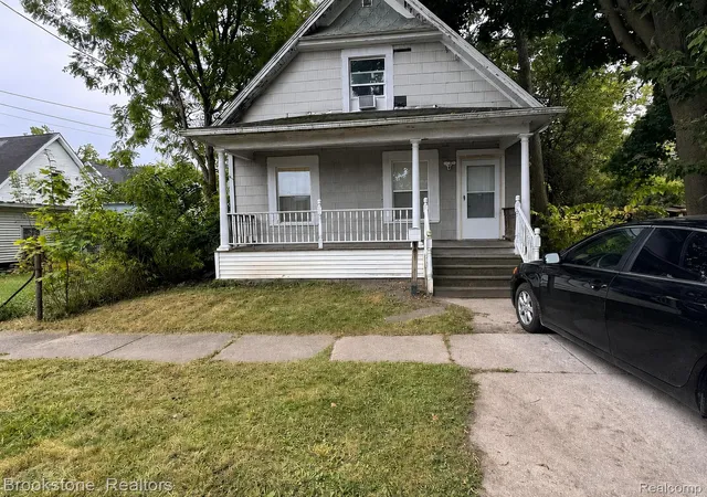 Photo 2 of Single family home for sale at 1910 Prospect St, Lansing, MI 48912 | MLS# 20261058325 | Listing updated on 2026-08-11