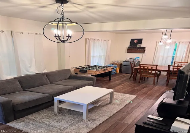 Photo 3 of Single family home for sale at 1910 Prospect St, Lansing, MI 48912 | MLS# 20261058325 | Listing updated on 2026-08-11