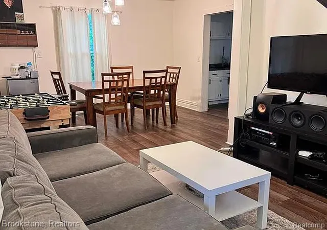 Photo 4 of Single family home for sale at 1910 Prospect St, Lansing, MI 48912 | MLS# 20261058325 | Listing updated on 2026-08-11