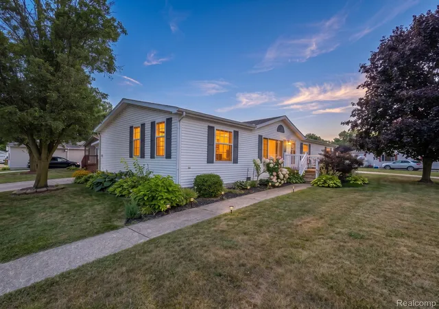 26th image of 601 Rio Grande Dr, Adrian, MI 49221 | MLS# 20261058332