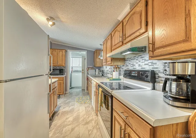 4th image of 601 Rio Grande Dr, Adrian, MI 49221 | MLS# 20261058332