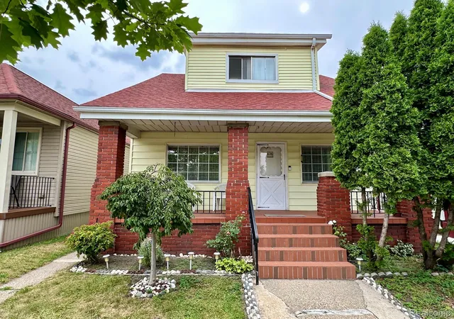 Photo 1 of Single family home for sale at 11659 Klinger St, Hamtramck, MI 48212 | MLS# 20261058347 | Listing updated on 2026-08-26