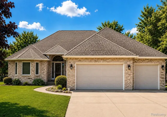 Condo for sale at 6119 Pine Crk Xing, Grand Blanc, MI 48439 | MLS# 20261058351