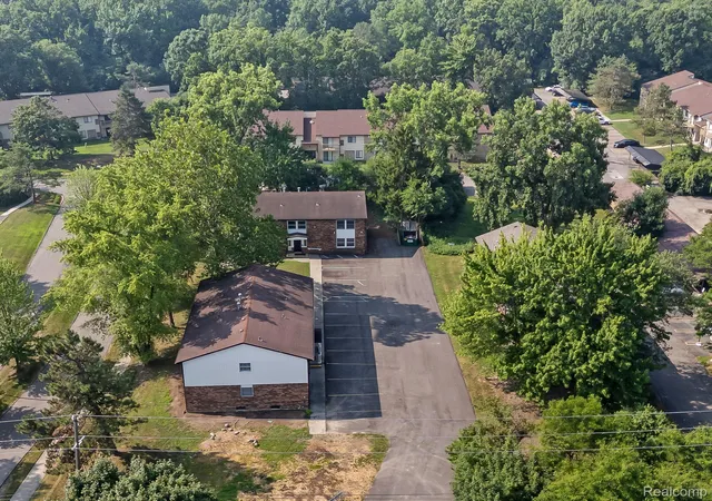 Photo 2 of Multi family home for sale at 15925 W 11 Mile Rd, Southfield, MI 48076 | MLS# 20261058360 | Listing updated on 2026-07-27