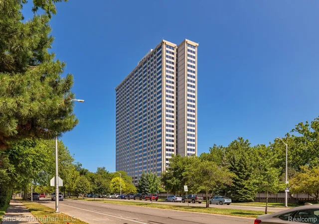 Listing Photo 5 - Condo for sale in 1300 Lafayette East Cooperative located at 1300 E Lafayette St, Detroit, MI 48207 - Unit #905