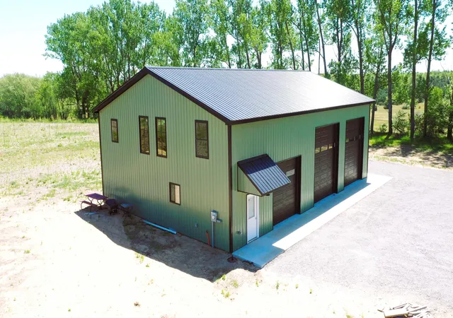 Photo 2 of Single family home for sale at 2186 S 28th Avenue, Shelby, MI 49455 | MLS# 65026038649 | Listing updated on 2026-08-27