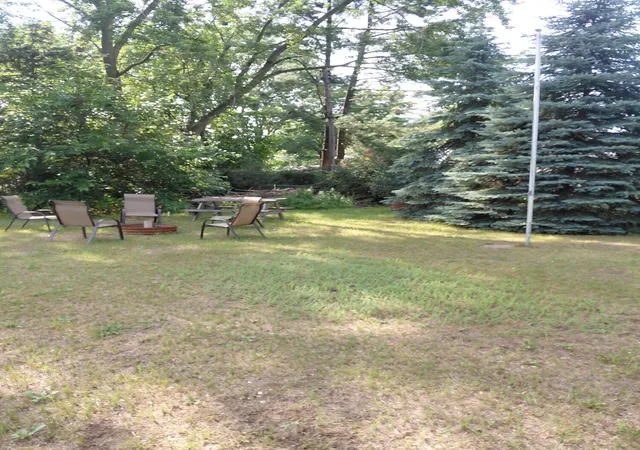 Photo 3 of Single family home for sale at 1670 Vine Ave, Muskegon, MI 49442 | MLS# 71026038723 | Listing updated on 2026-08-27