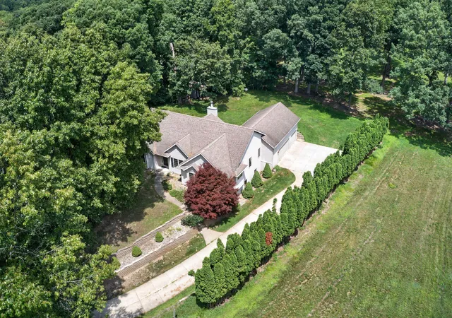 Photo 2 of Single family home for sale at 4645 River Pointe Blvd, Niles, MI 49120 | MLS# 69026038679 | Listing updated on 2026-09-13