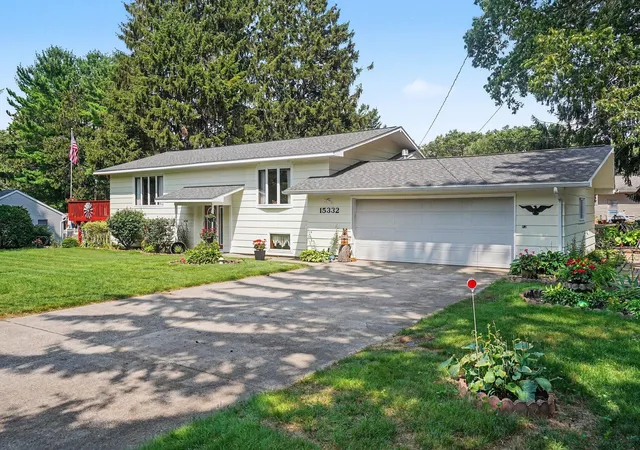 Photo 3 of Single family home for sale at 15332 Kevin, Grand Haven, MI 49417 | MLS# 71026038665 | Listing updated on 2026-07-29