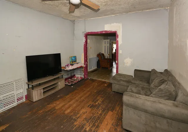 Photo 3 of Single family home for sale at 410 N Lagrave St, Paw Paw, MI 49079 | MLS# 69026038758 | Listing updated on 2026-10-04
