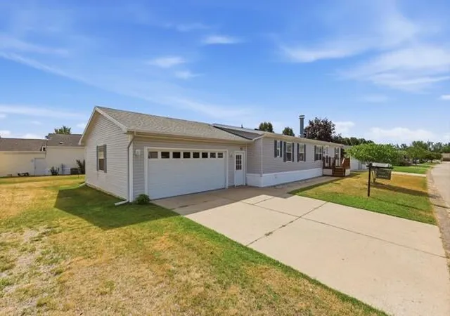 Photo 2 of Single family home for sale at 13686 Snapdragon Ln, Cedar Springs, MI 49319 | MLS# 66026038638 | Listing updated on 2026-09-01