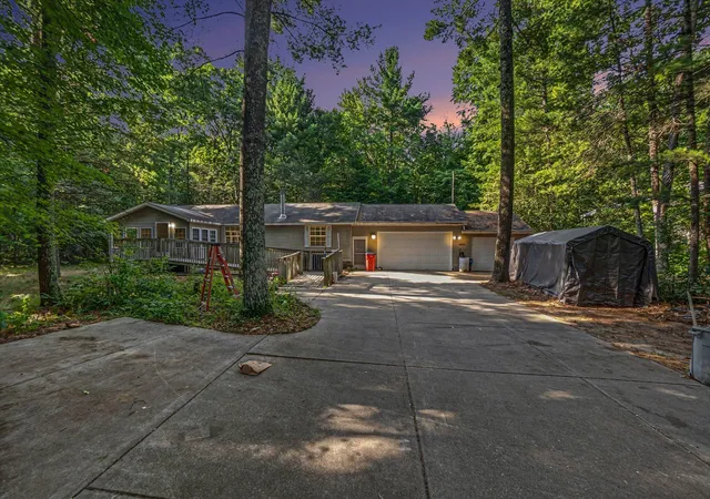Photo 1 of Sale Pending at 6606 E Hill St, Newaygo, MI 49337 | MLS# 66026038706 | Listing updated on 2026-09-17