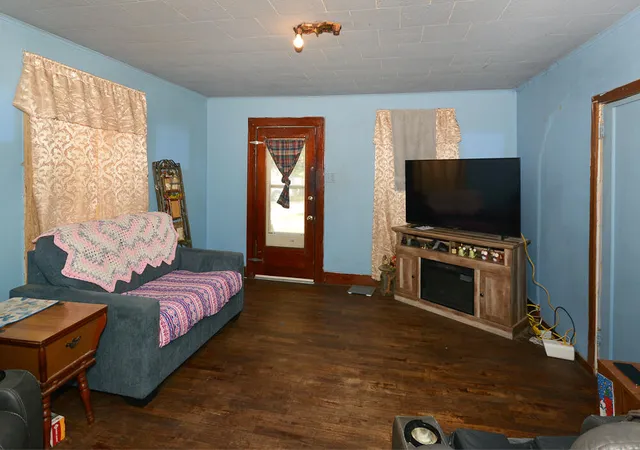 3rd image of 212 N Brown St, Paw Paw, MI 49079 | MLS# 69026038755
