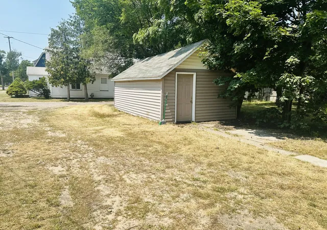 Photo 3 of Single family home for sale at 1541 6th Street, Muskegon, MI 49441 | MLS# 71026038690 | Listing updated on 2026-07-29