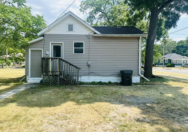 Photo 3 of Single family home for sale at 1541 6th Street, Muskegon, MI 49441 | MLS# 71026038690 | Listing updated on 2026-07-29