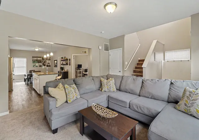 Photo 3 of Single family home for sale at 2129 Kensington Park Cir, Holland, MI 49423 | MLS# 71026038634 | Listing updated on 2026-08-27