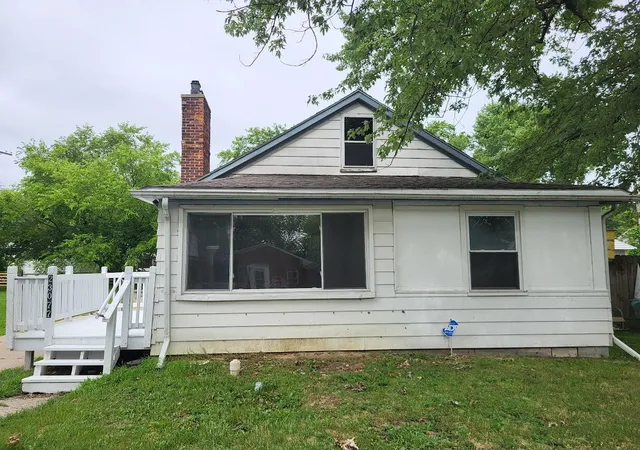 Photo 1 of Single family home for sale at 23077 Piper Ave, Eastpointe, MI 48021 | MLS# 81026038637 | Listing updated on 2026-08-25