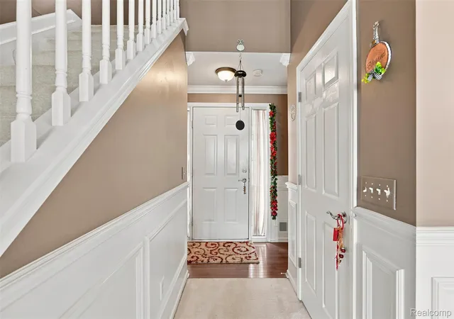 3rd image of 29304 Douglas Dr, Novi, MI 48377 | MLS# 20261058398