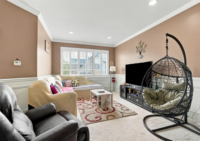 5th image of 29304 Douglas Dr, Novi, MI 48377 | MLS# 20261058398