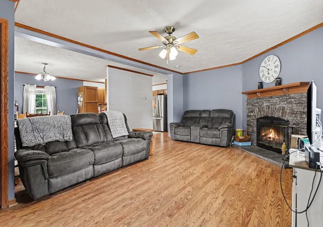 Photo 4 of Single family home for sale at 715 N Washington St, Tekonsha, MI 49092 | MLS# 68026038769 | Listing updated on 2026-08-06