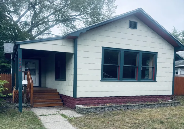 Photo 2 of Single family home for sale at 1730 Elwood St, Muskegon, MI 49442 | MLS# 65026038770 | Listing updated on 2026-09-17