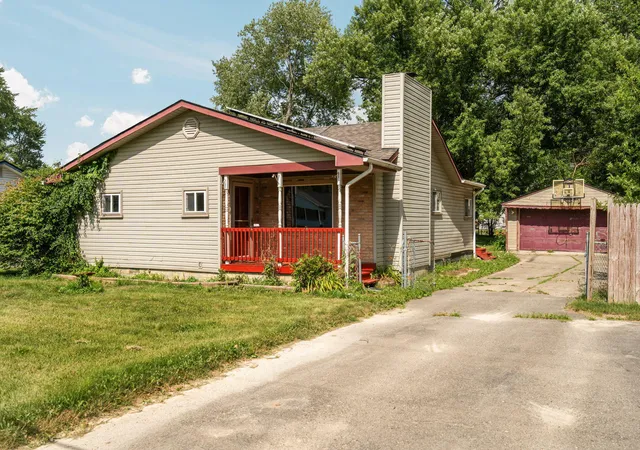Photo 2 of Single family home for sale at 20061 Wilmot Rd, Belleville, MI 48111 | MLS# 81026038775 | Listing updated on 2026-09-09
