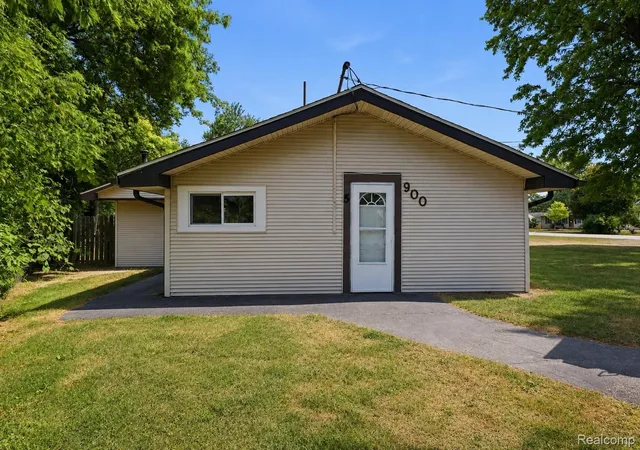 5th image of 900 Tyler Rd, Lennon, MI 48449 | MLS# 20261058415