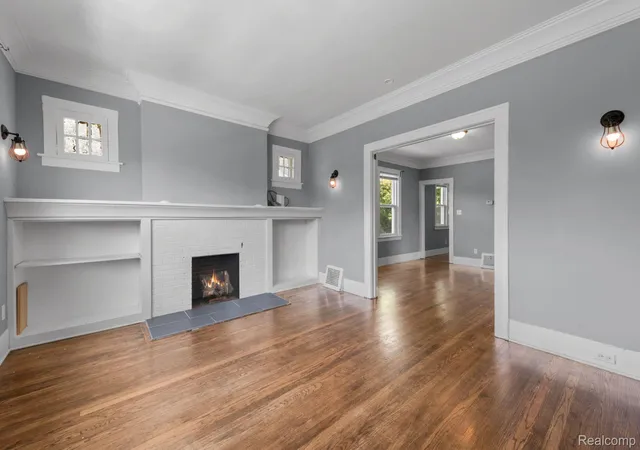 Listing Photo 5 - Condo for sale in building located at 576 Manistique St, Detroit, MI 48219