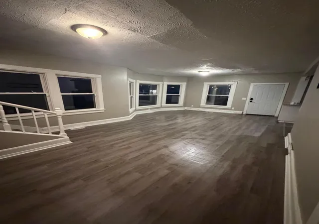 Photo 3 of Single family home for sale at 860 Worden St Se, Grand Rapids, MI 49507 | MLS# 65026038788 | Listing updated on 2026-07-31
