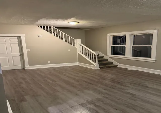 Photo 3 of Single family home for sale at 860 Worden St SE, Grand Rapids, MI 49507 | MLS# 65026038788 | Listing updated on 2026-07-31