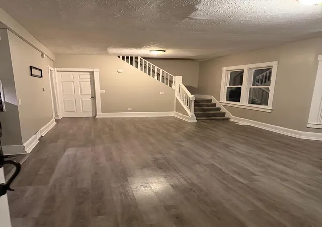 Photo 4 of Single family home for sale at 860 Worden St SE, Grand Rapids, MI 49507 | MLS# 65026038788 | Listing updated on 2026-07-31