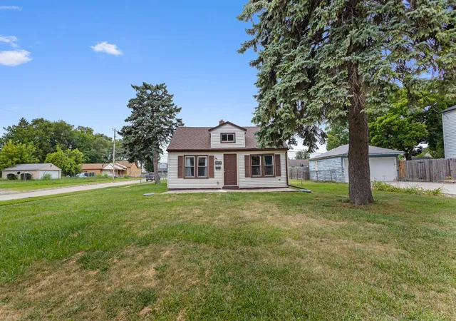 Photo 2 of Single family home for sale at 20875 Elroy Ave, Warren, MI 48089 | MLS# 53026038796 | Listing updated on 2026-09-18