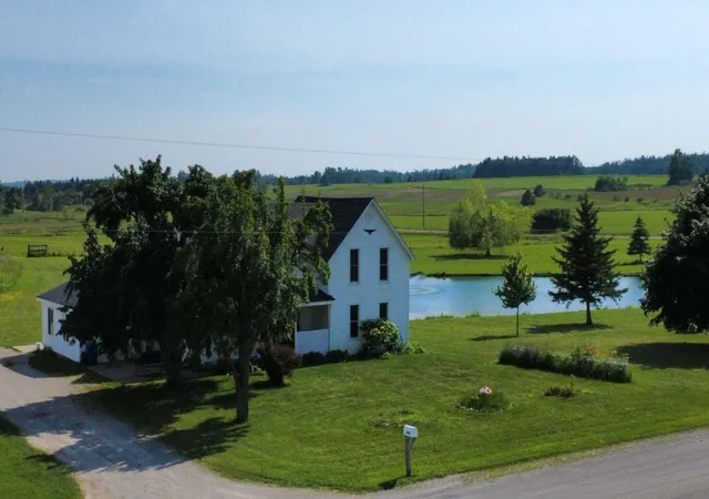 Photo 3 of Single family home for sale at 4050 E Walker Rd, Harrisville, MI 48740 | MLS# 81026038806 | Listing updated on 2026-09-03