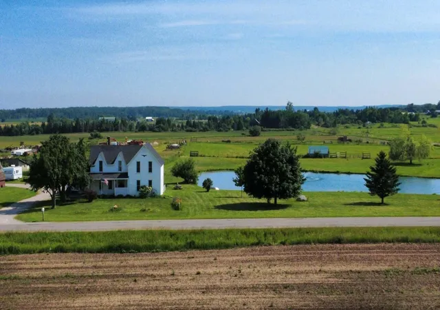 Photo 3 of Single family home for sale at 4050 E Walker Rd, Harrisville, MI 48740 | MLS# 81026038806 | Listing updated on 2026-09-03