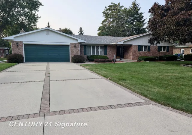 Photo 1 of Sale Pending at 5164 Clydesdale Ln, Saginaw, MI 48603 | MLS# 61050216349 | Listing updated on 2026-08-22