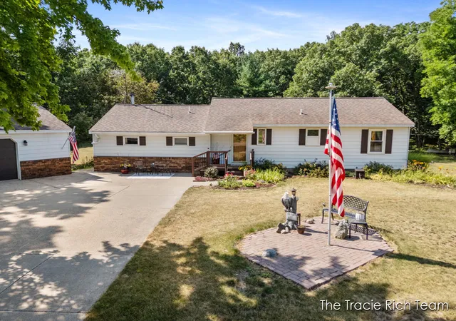 1st image of 7640 9 Mile Rd Ne, Rockford, MI 49341 | MLS# 65026038818