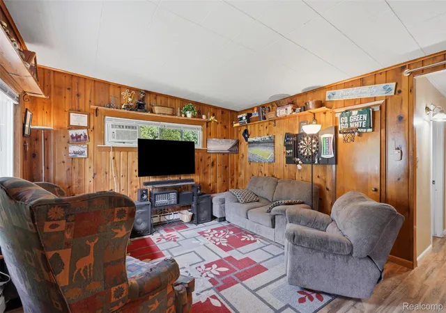 3rd image of 610 East St, Milford, MI 48381 | MLS# 20261058477