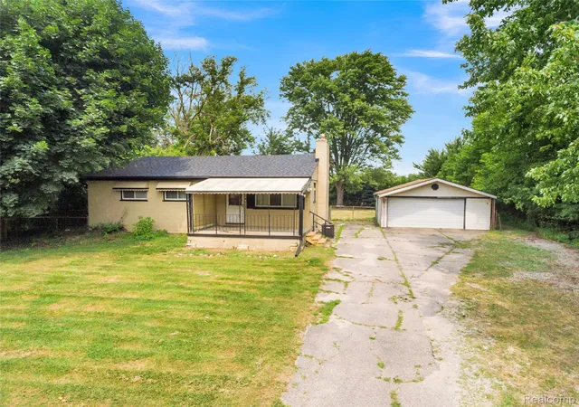 Photo 1 of Single family home for sale at 21011 Kemp St, Clinton Township, MI 48035 | MLS# 20261058479 | Listing updated on 2026-09-17