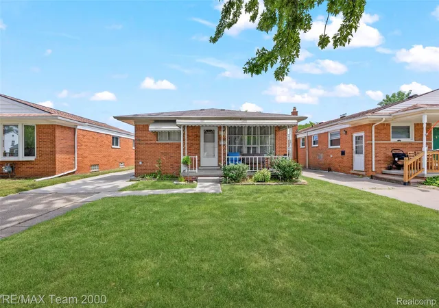 Photo 2 of Single family home for sale at 7050 Berwyn St, Dearborn Heights, MI 48127 | MLS# 20261058480 | Listing updated on 2026-08-03