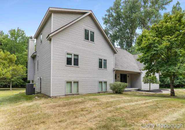 3rd image of 8687 River Run Trl, Greenville, MI 48838 | MLS# 65026038822