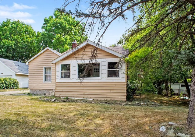 1st image of 107 S Oak St, Durand, MI 48429 | MLS# 20261058483