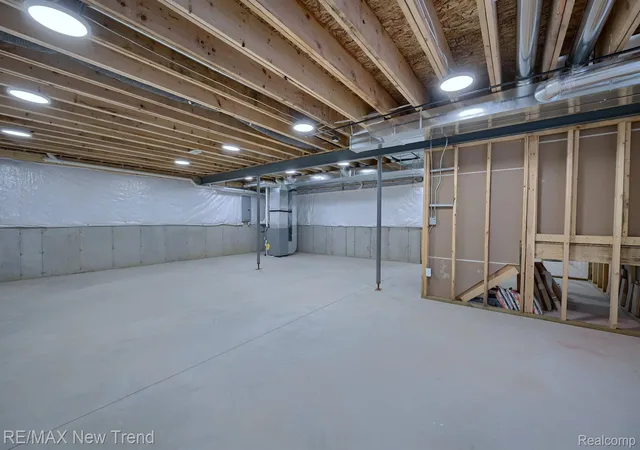 39th image of 213 Mountain View Lane, Milford, MI 48381 | MLS# 20261058484