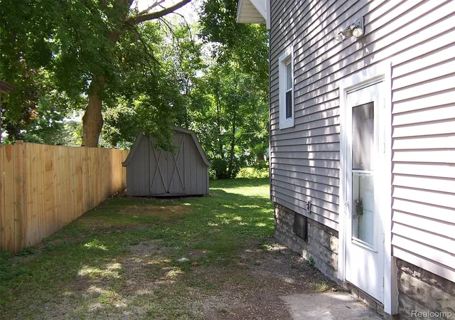 Photo 4 of Single family home for sale at 1518 Carleton St, Port Huron, MI 48060 | MLS# 20261058489 | Listing updated on 2026-10-12