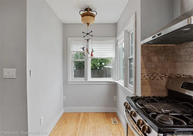 Photo 4 of Single family home for sale at 22265 Nowlin St, Dearborn, MI 48124 | MLS# 20261058499 | Listing updated on 2026-09-28