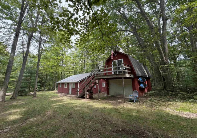 3rd image of 6700 Ne Park Dr, Kalkaska, MI 49646 | MLS# 77080071590