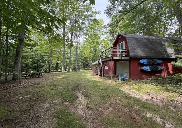 4th image of 6700 Ne Park Dr, Kalkaska, MI 49646 | MLS# 77080071590