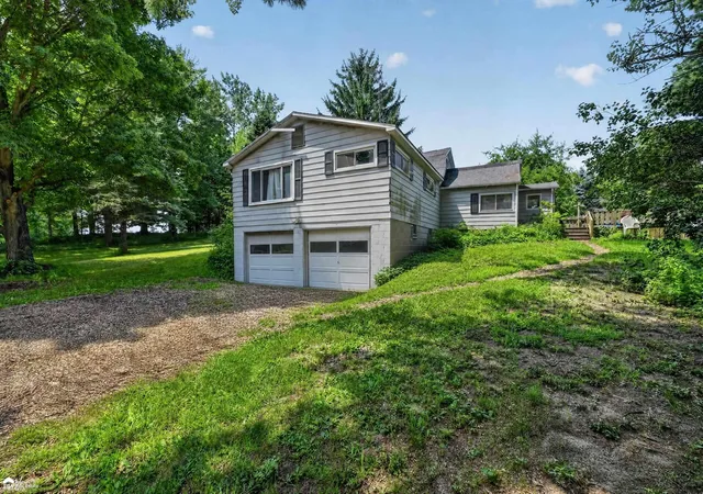 Photo 1 of Single family home for sale at 5472 Cemetery Rd, Kingston, MI 48741 | MLS# 5050216379 | Listing updated on 2026-10-07