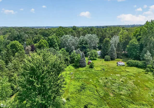 Photo 4 of Single family home for sale at 5472 Cemetery Rd, Kingston, MI 48741 | MLS# 5050216379 | Listing updated on 2026-10-07
